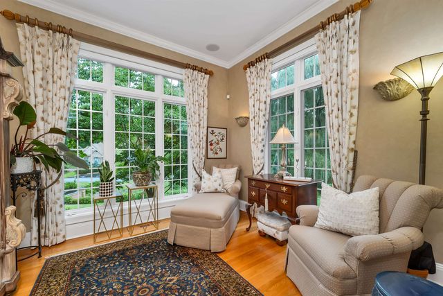 60 Riddle Drive, Bedford, NH 03110