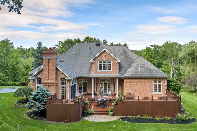 60 Riddle Drive, Bedford, NH 03110