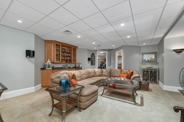 60 Riddle Drive, Bedford, NH 03110
