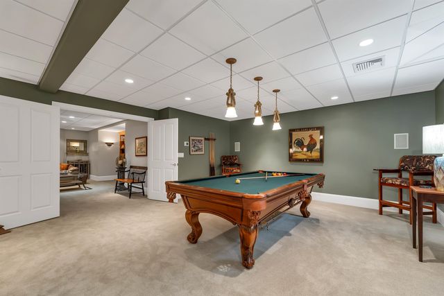 60 Riddle Drive, Bedford, NH 03110