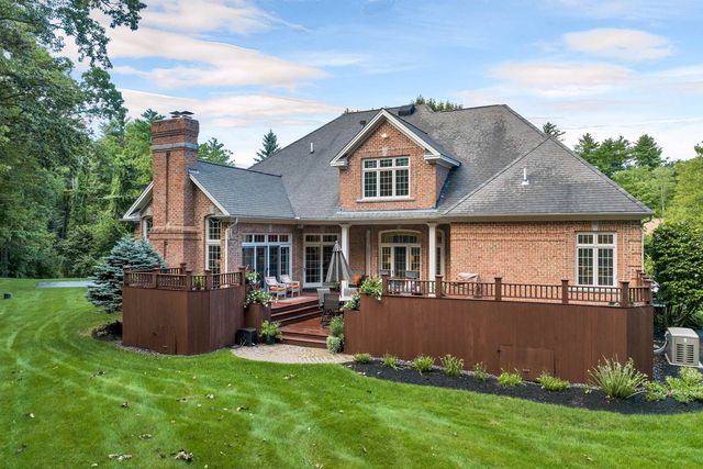 60 Riddle Drive, Bedford, NH 03110