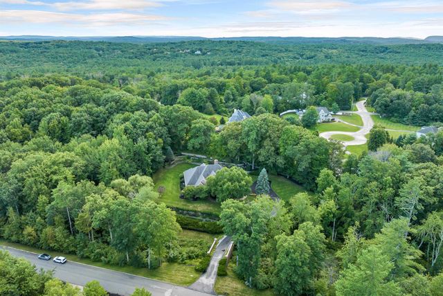 60 Riddle Drive, Bedford, NH 03110