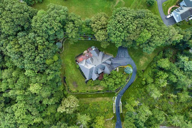 60 Riddle Drive, Bedford, NH 03110