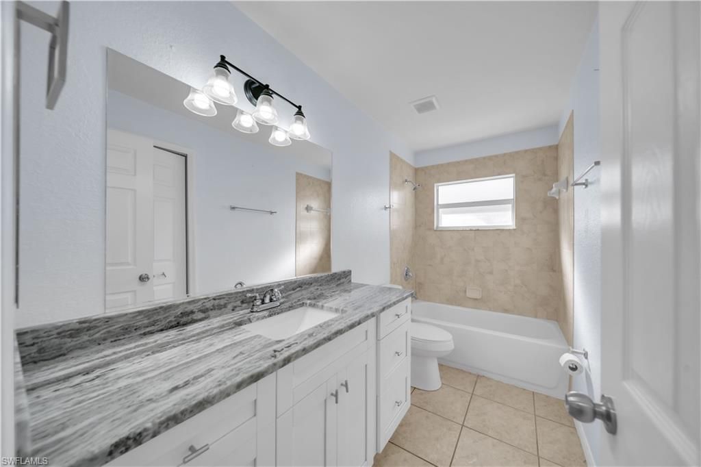 Image 23 of property listing at 2032 NE 6th ST, Cape Coral, FL 33909