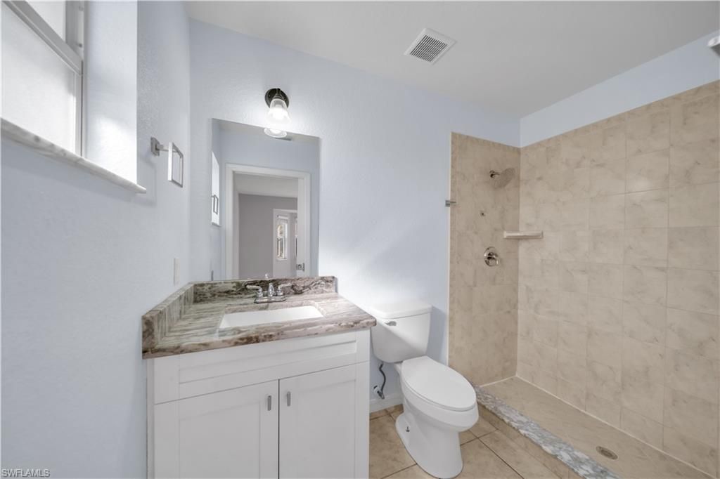 Image 27 of property listing at 2032 NE 6th ST, Cape Coral, FL 33909