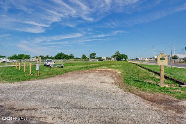 101 Cottage Walk, Hampstead, NC 28443