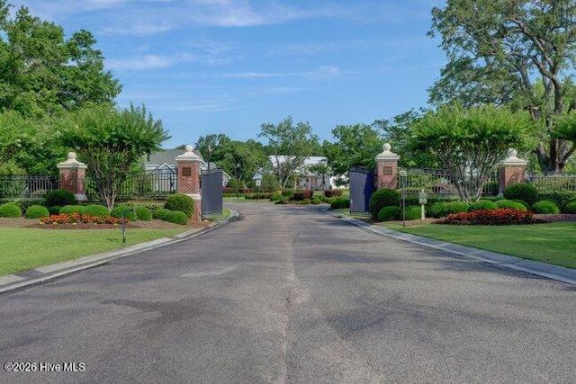 101 Cottage Walk, Hampstead, NC 28443