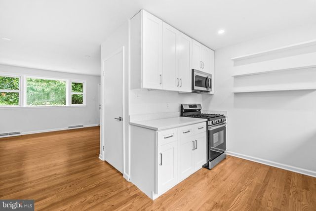 8618 LANTERN LN, Clinton, MD 20735