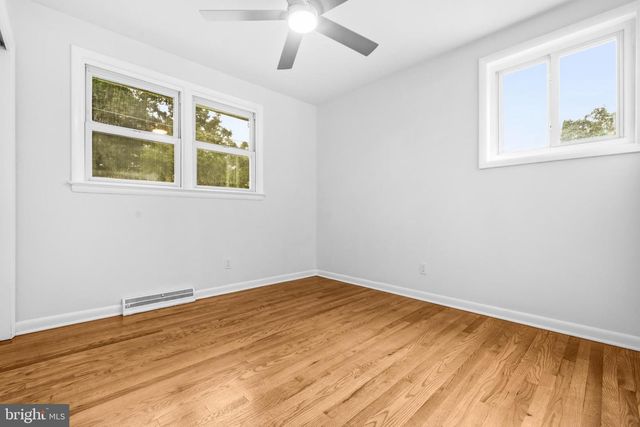 8618 LANTERN LN, Clinton, MD 20735