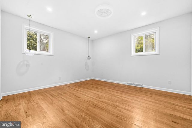 8618 LANTERN LN, Clinton, MD 20735