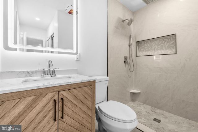8618 LANTERN LN, Clinton, MD 20735
