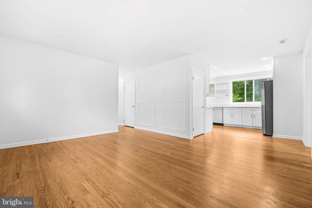 8618 LANTERN LN, Clinton, MD 20735