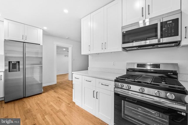 8618 LANTERN LN, Clinton, MD 20735