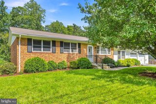 8618 LANTERN LN, Clinton, MD 20735