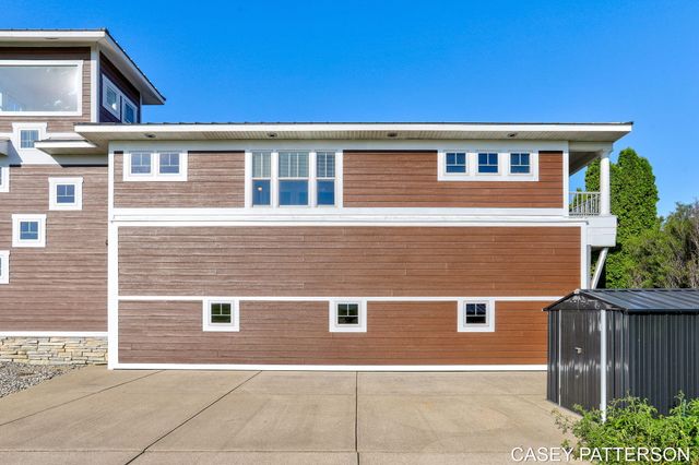 2520 Air Park Drive, Zeeland, MI 49464