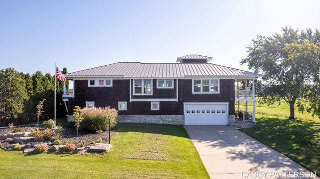 2520 Air Park Drive, Zeeland, MI 49464