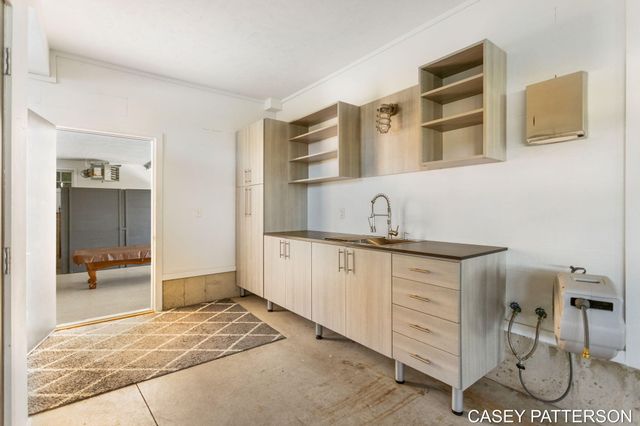 2520 Air Park Drive, Zeeland, MI 49464