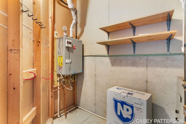 2520 Air Park Drive, Zeeland, MI 49464