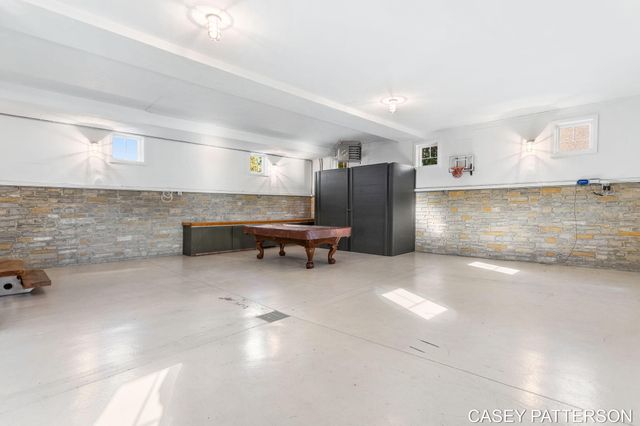 2520 Air Park Drive, Zeeland, MI 49464