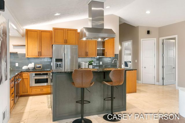 2520 Air Park Drive, Zeeland, MI 49464