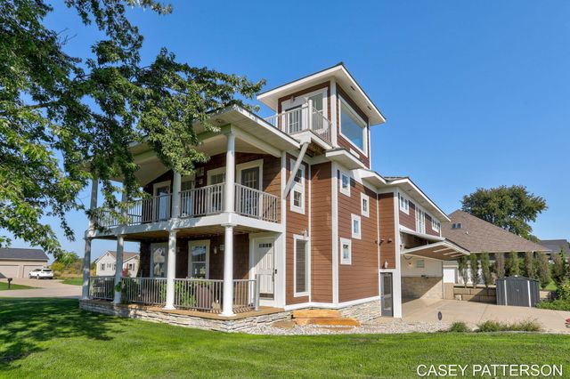 2520 Air Park Drive, Zeeland, MI 49464