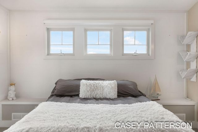 2520 Air Park Drive, Zeeland, MI 49464