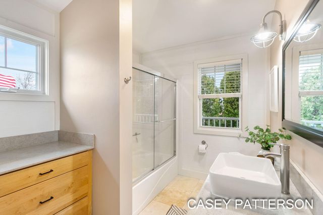 2520 Air Park Drive, Zeeland, MI 49464