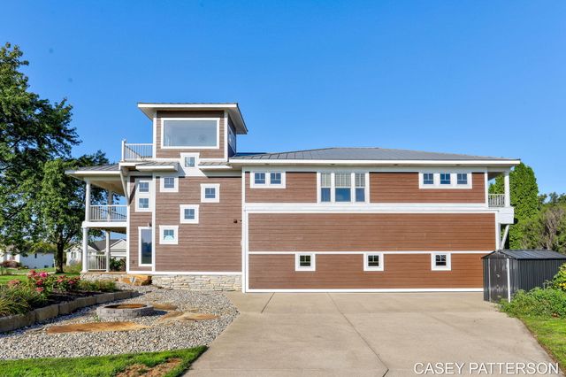 2520 Air Park Drive, Zeeland, MI 49464