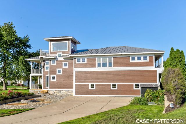 2520 Air Park Drive, Zeeland, MI 49464