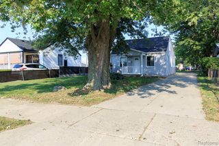 29254 Harding Street, Roseville, MI 48066