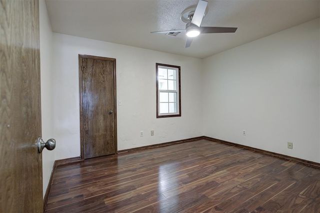 11020 Coachmans Road, Yukon, OK 73099