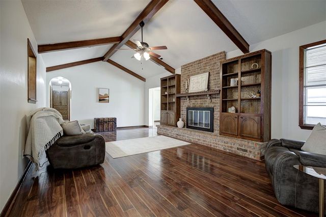 11020 Coachmans Road, Yukon, OK 73099