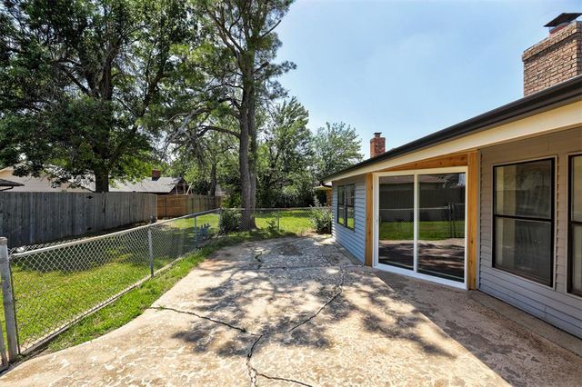 11020 Coachmans Road, Yukon, OK 73099