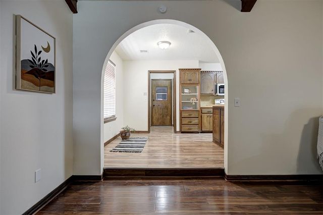 11020 Coachmans Road, Yukon, OK 73099