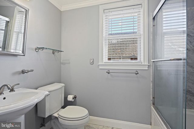 3049 OAK FOREST DR, Parkville, MD 21234