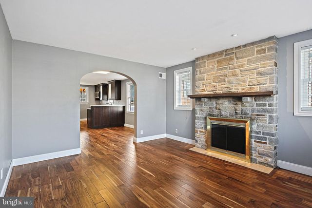 3049 OAK FOREST DR, Parkville, MD 21234