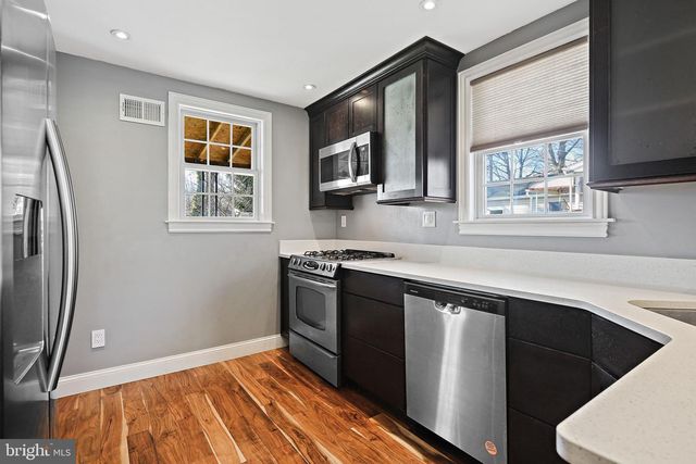 3049 OAK FOREST DR, Parkville, MD 21234