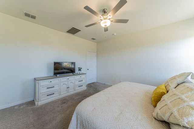 1240 Almond Road, Azle, TX 76020