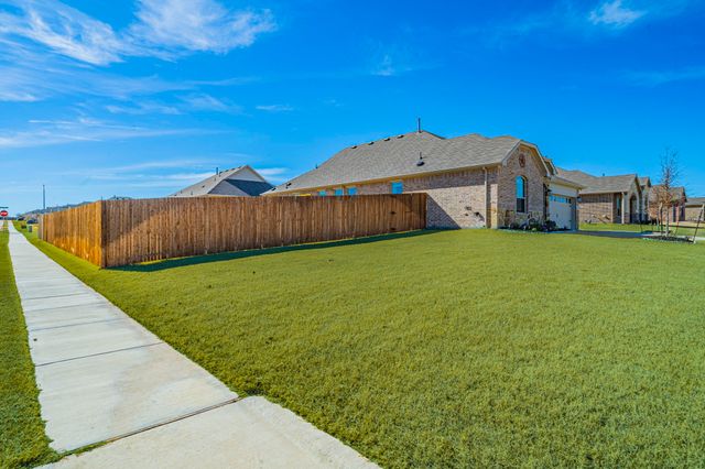 1240 Almond Road, Azle, TX 76020