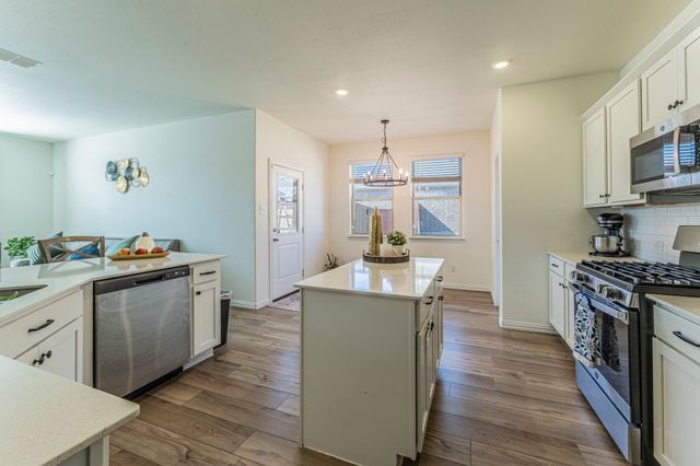 1240 Almond Road, Azle, TX 76020