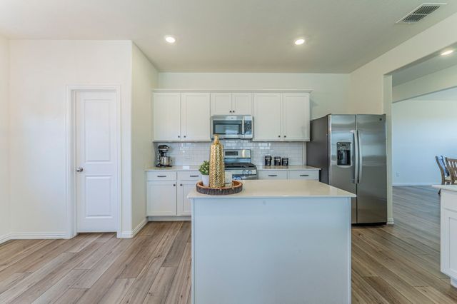 1240 Almond Road, Azle, TX 76020