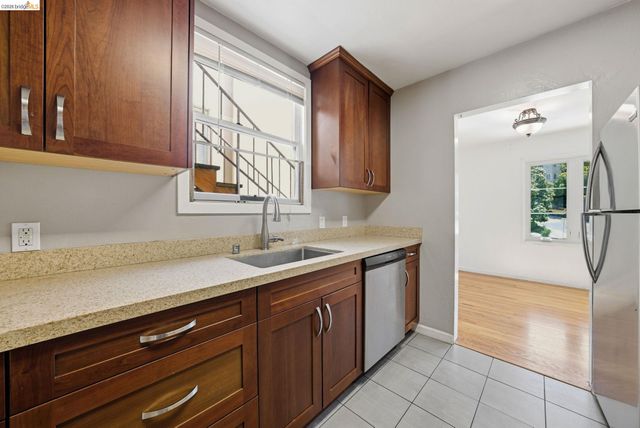 2257 Park Blvd, Oakland, CA 94606