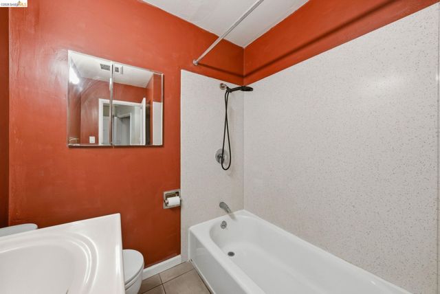 2257 Park Blvd, Oakland, CA 94606