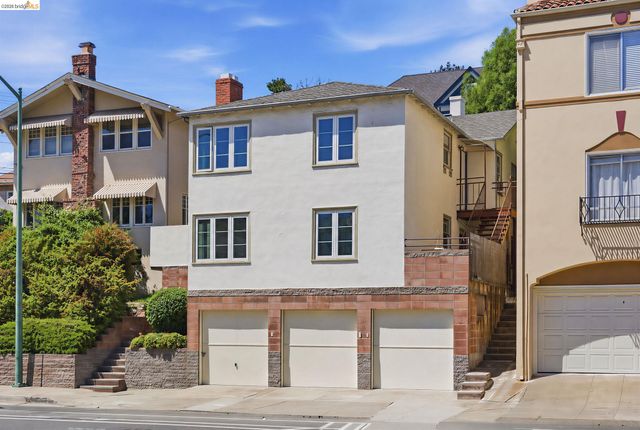 2257 Park Blvd, Oakland, CA 94606