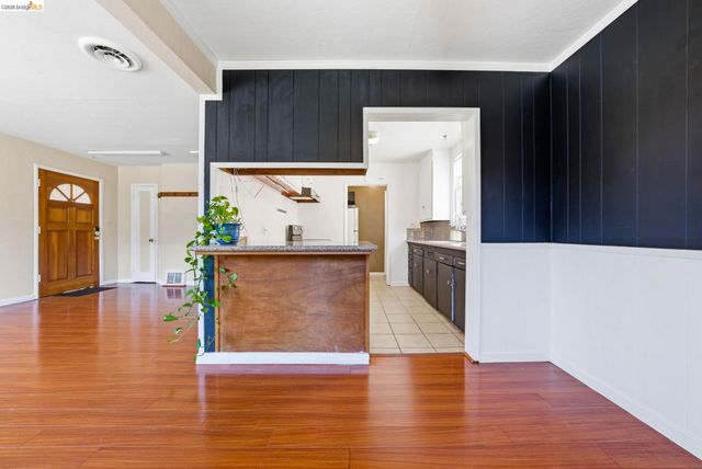2257 Park Blvd, Oakland, CA 94606