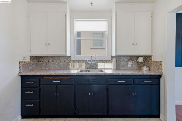 2257 Park Blvd, Oakland, CA 94606