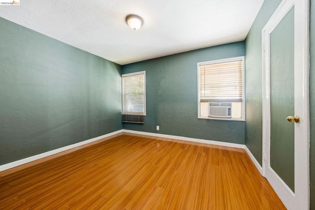 2257 Park Blvd, Oakland, CA 94606