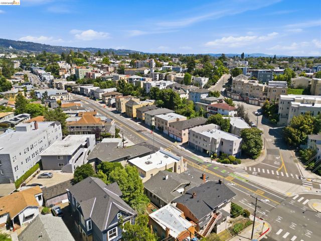 2257 Park Blvd, Oakland, CA 94606