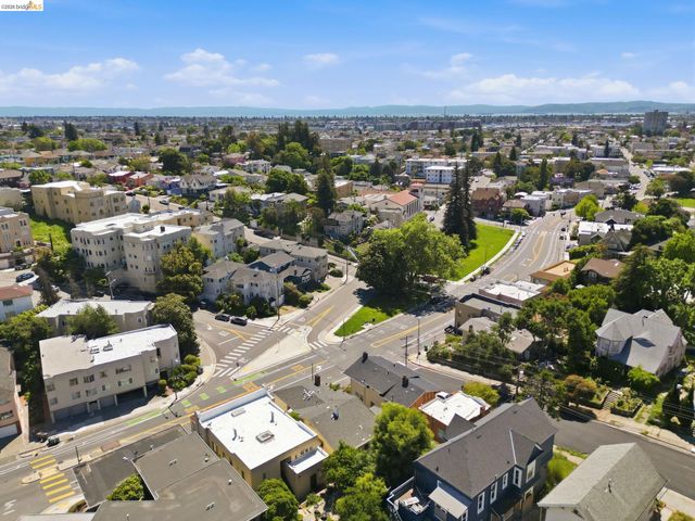 2257 Park Blvd, Oakland, CA 94606