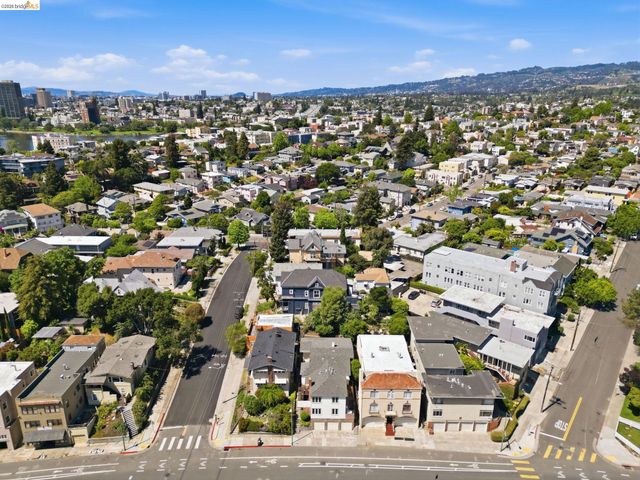 2257 Park Blvd, Oakland, CA 94606
